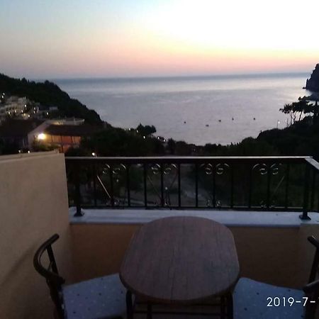 俄蒙尼斯艾蒙尼斯玛尔旅馆公寓 外观 照片